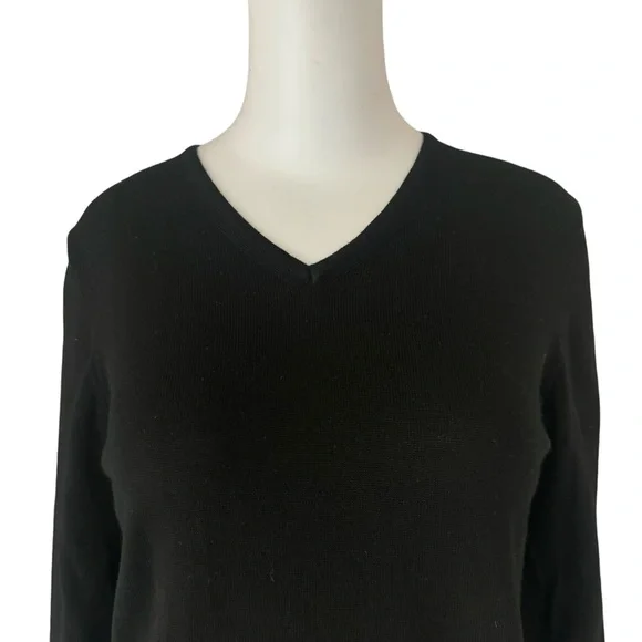HENRI BENDEL Vintage Extra Fine Merino Wool Black V-Neck Sweater Classic Size M - Picture 4 of 13